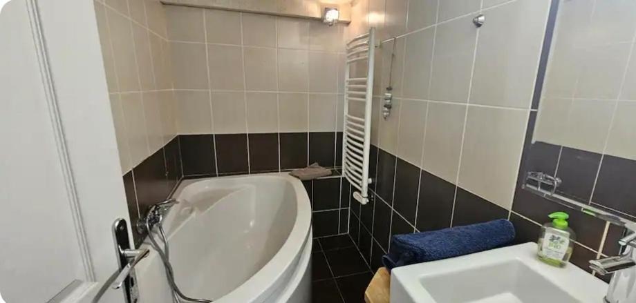 Logement Independant En Campagne Simiane-Collongue Экстерьер фото